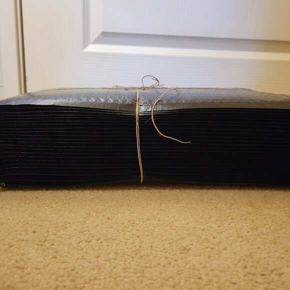 Bubble Mailer - Picture 2 of 3